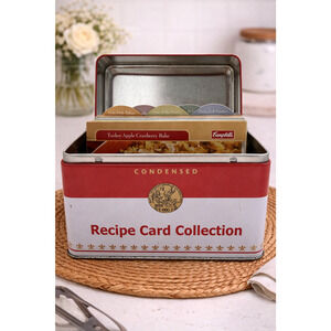 Campbell's Tin and Recipe Card Collection Nostalgic Kitchen Display 2011